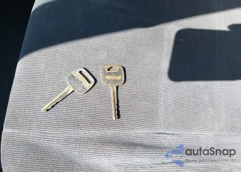 1994 Toyota Corolla Le/Dx из США, поврежденный, VIN 2T1AE09B1RC053237